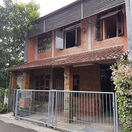 The Brick House Apartment Bandung Luaran gambar